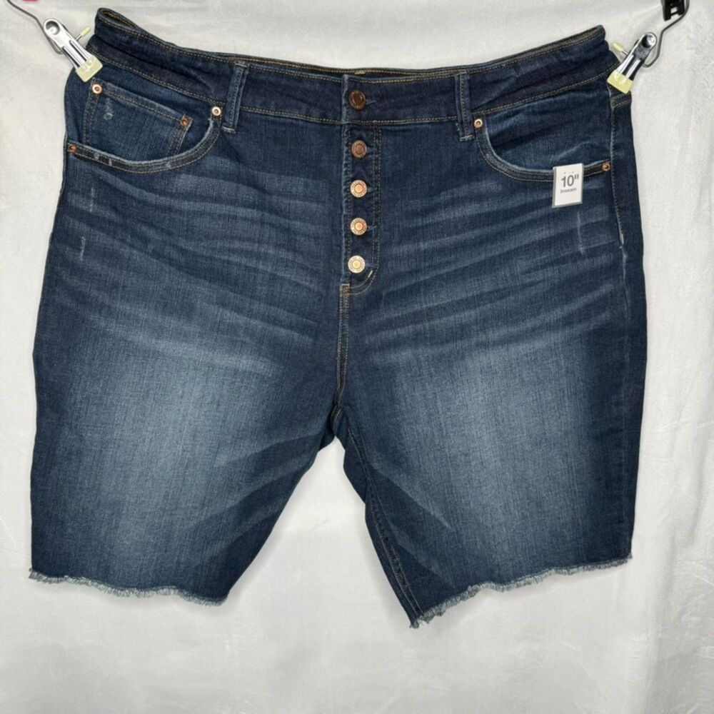 Time And Tru Plus Size High Rise Button Up Denim Bermuda Shorts, 20
